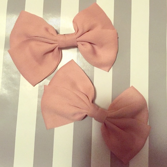 Two bows !