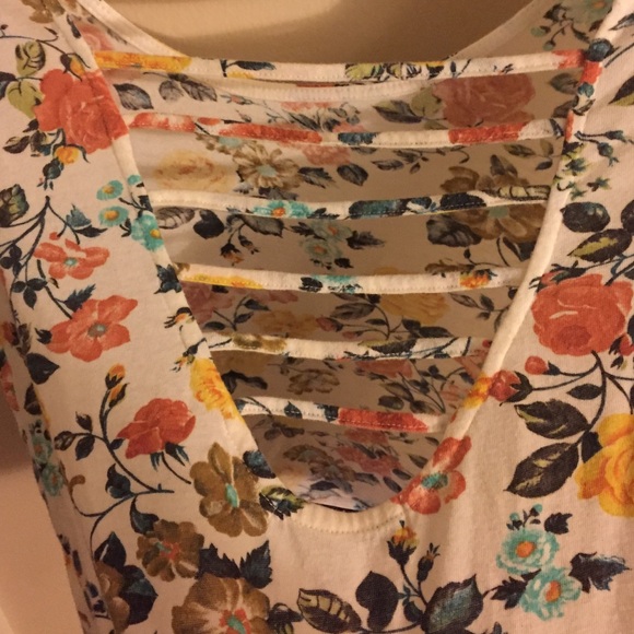 Floral Print High-Low - Picture 3 of 3