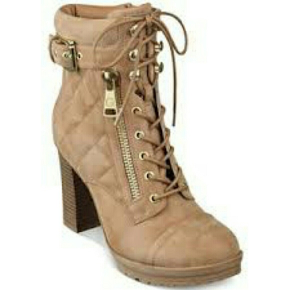Quilted guess boots