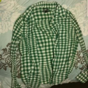 Gap button up