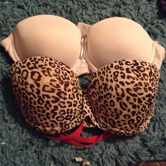 Cross strap and strapless bra