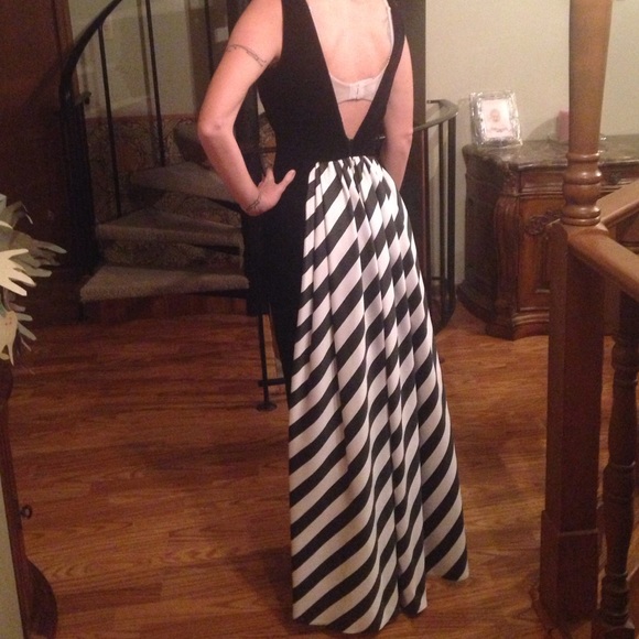 Dress - Picture 2 of 2