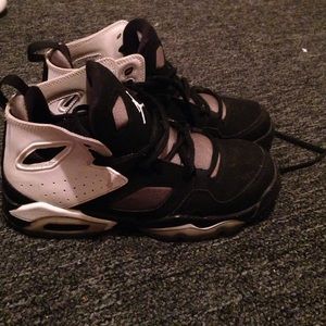 Nike jordans size 5