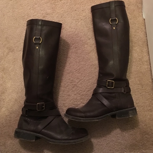 Brown boots