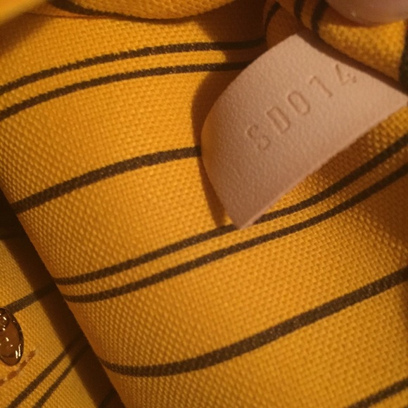 Louis Vuitton Neverfull MM Mimosa - Picture 3 of 4