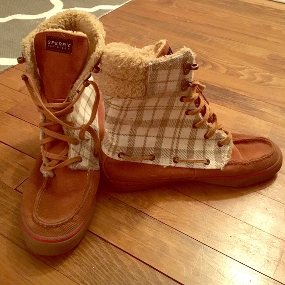 Women's Sperry boots size 8.5