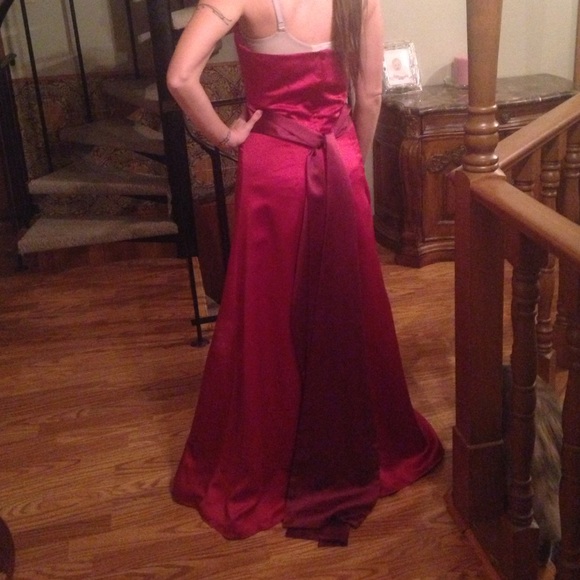 Dress - Picture 2 of 2