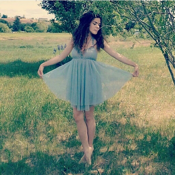 Meet the Posher: Laura - Picture 2 of 2