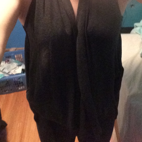 Sleeveless black cardigan - Picture 4 of 4