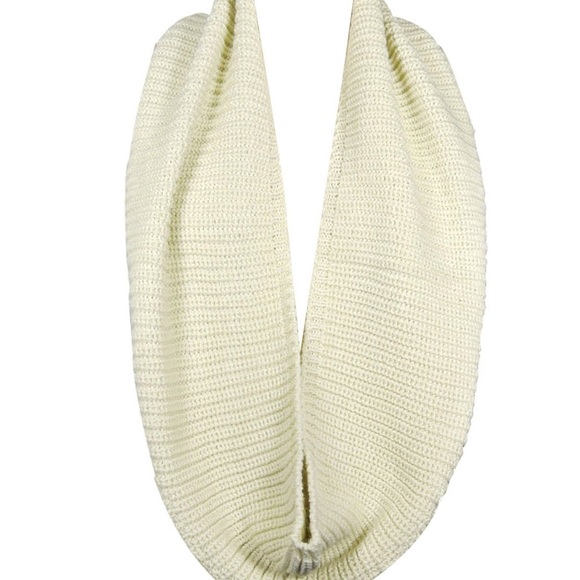 Cream infinity chunky knit circle scarf off white