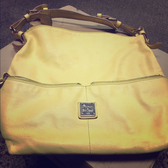 ☀️ Dooney & Bourke Purse ☀️