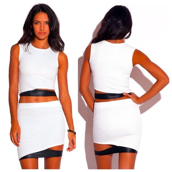 White and black two piece set