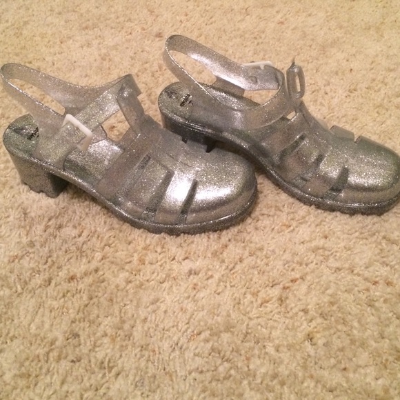 Jelly shoes