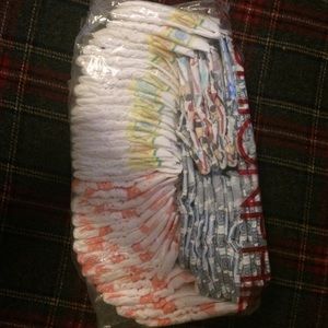 Honest & Pampers NB size diaper