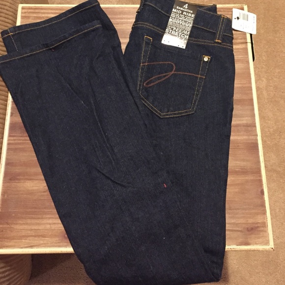 NWT Miraclebody jeans