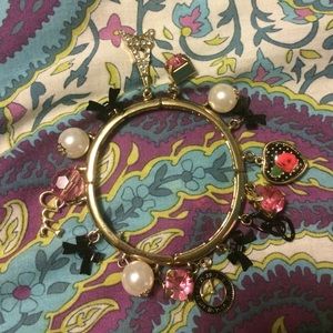 travel bracelet (Paris)