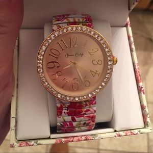 JESSICA CARLYLE WATCH!