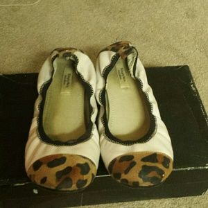 Vera Wang ballet flats