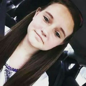 Meet your Posher, Dakota