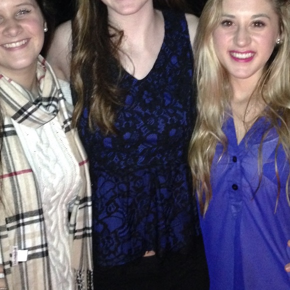 Black and lace peplum top - Picture 2 of 2