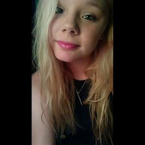 Meet your Posher, Alexandra