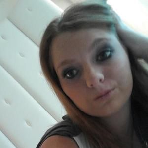 Meet your Posher, Caitlin