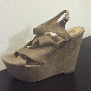 Platform wedges