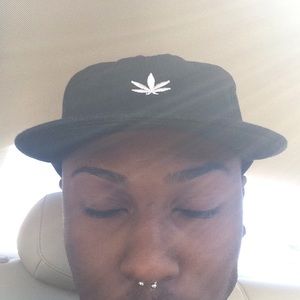 Meet your Posher, Charles