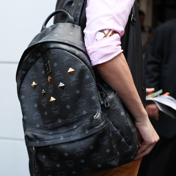 all black mcm backpack