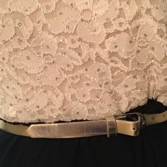 Beautiful lace and black dress: never worn - Picture 2 of 3