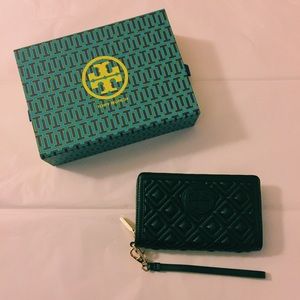 Tory Burch Marion Quilted Smartphone Wristlet