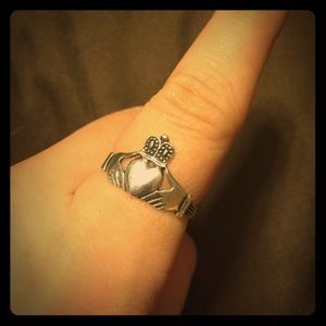 Vintage Irish Claddagh Ring
