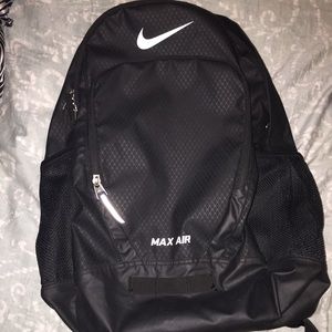 Three-pocket NIKE Max Air backpack