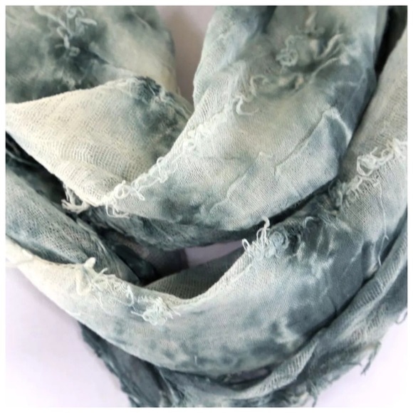 ‼️PRICE FIRM LAST CALL Ink Blue Tie Dye Scarf B26 - Picture 4 of 4