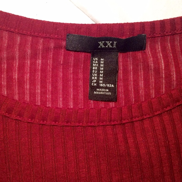Knitted Burgundy long sleeve crop top - Picture 2 of 4