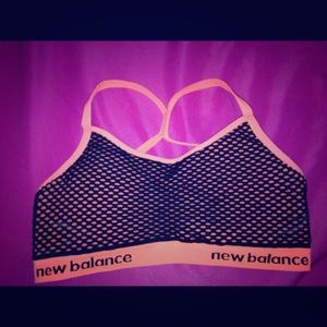 NB sports bra! Never worked out in! Worn 1x! 😊😊