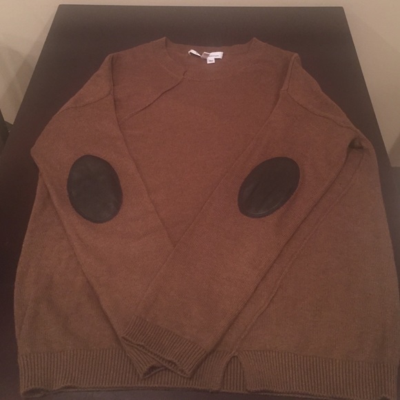 BCBG SWEATER