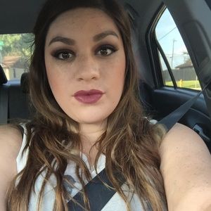 Meet your Posher, Becky