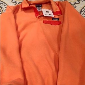 Patagonia Pull Over size Large