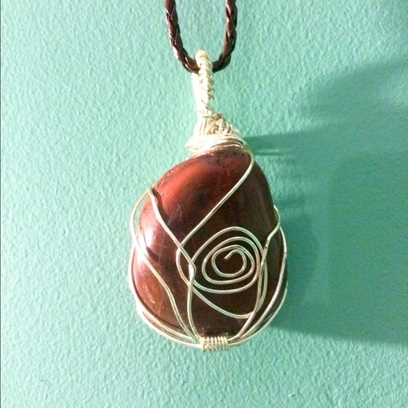 Jewelry - Picture 2 of 4