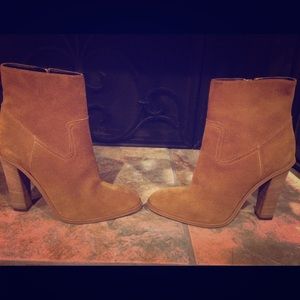 🚫traded 🚫 Saint Laurent Paris ankle booties