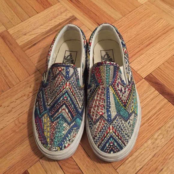Fun printed VAN sneakers!