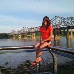 Meet your Posher, Claudia