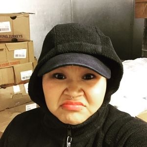 Meet your Posher, Viola