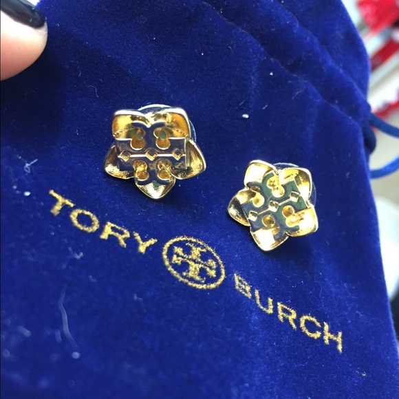 Tory Burch Cecily flower earrings