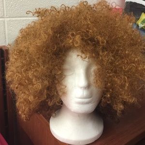 💁🏼Tri-Color Curly Sue💁🏽