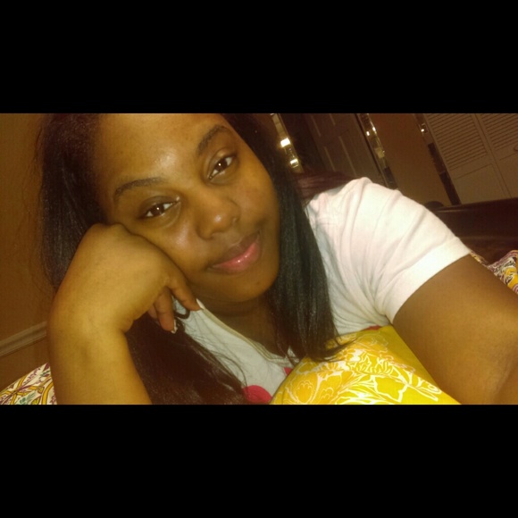 Meet your Posher, Auri