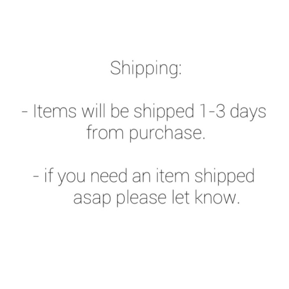 BOOKMARK MY CLOSET💁🏼 - Picture 3 of 5