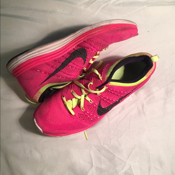 Nike Flyknit One Pink Gently Used