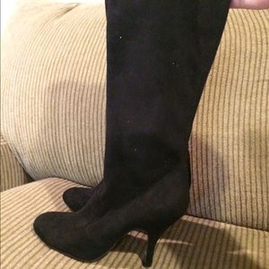 BCBG knee boots